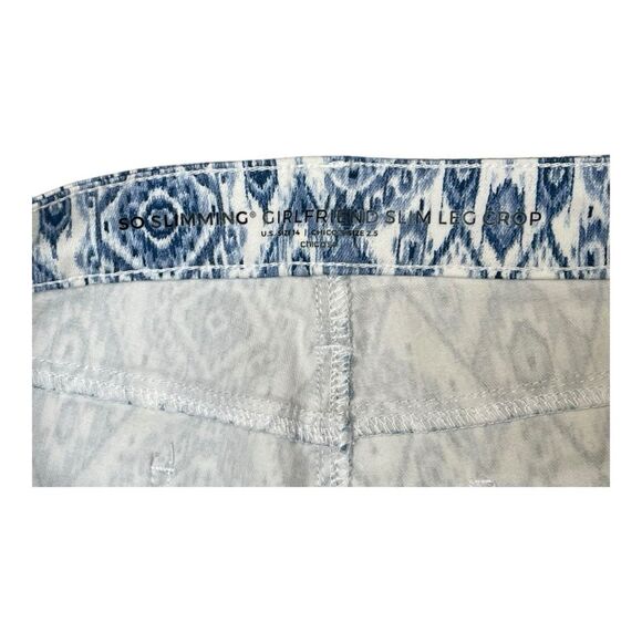 Chico's Blue White Pattern So Slimming Girlfriend Cropped Jeans Size 14 EUC - Picture 4 of 6